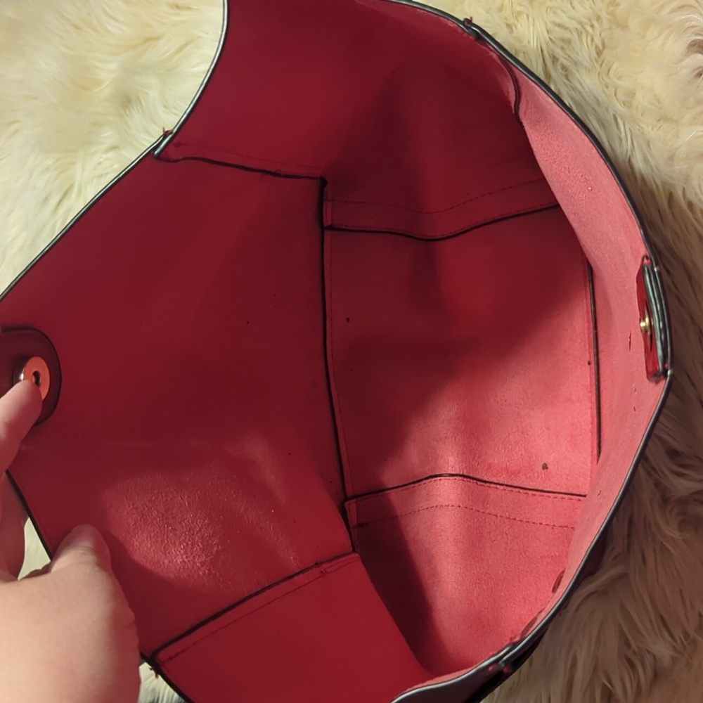 Red purse bag with bonus pouch and strap - Picture 5 of 5